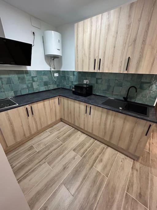 Apartamento Recien Reformado Con 5 Habitaciones Y 3 Banos Μαδρίτη Εξωτερικό φωτογραφία